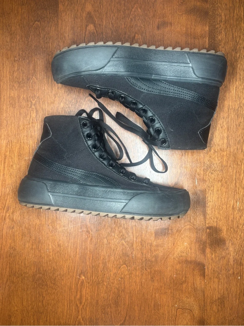PUMA Kaia Mid Black Gold Platform Sneakers - US Wn's 6.5